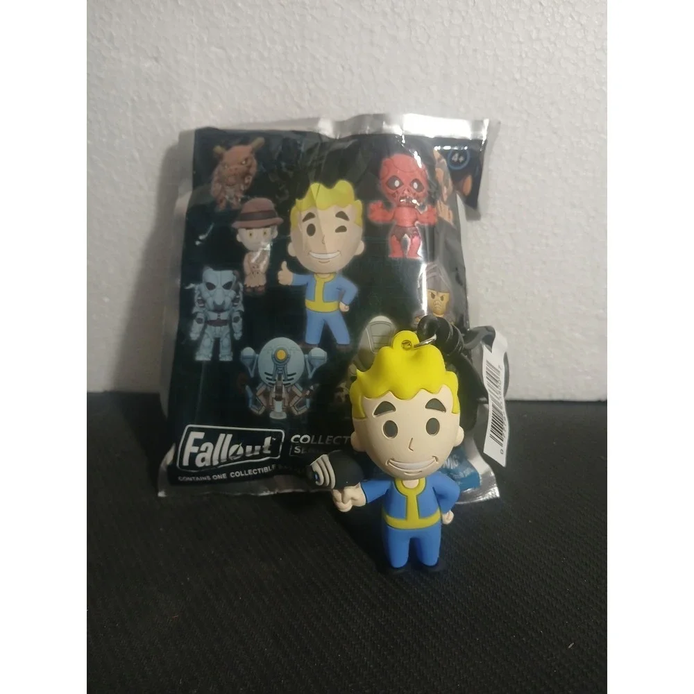 Bestheda Fallout Vault Boy with Gun Key Chain Clip Blind Bag Series 1 Monogram